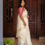 SIAZLOOM Handloom Kerala Set Mundu Veshti with Zardosi and Bead work - Golden and Silver Striped Border and Pallu (Kara)