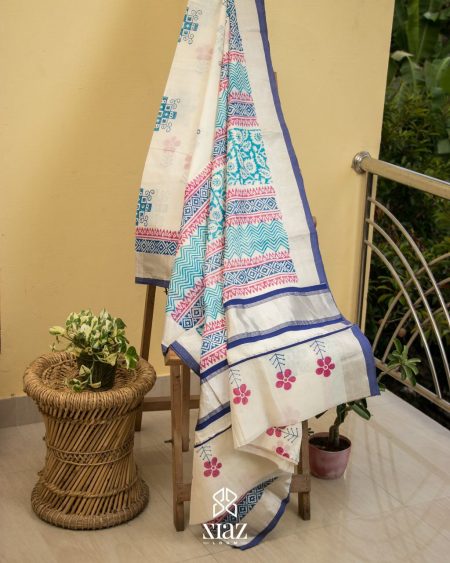 Siazloom Pure Handloom Kerala saree with Deep purple and silver zari border , purple and pink block printed patterns